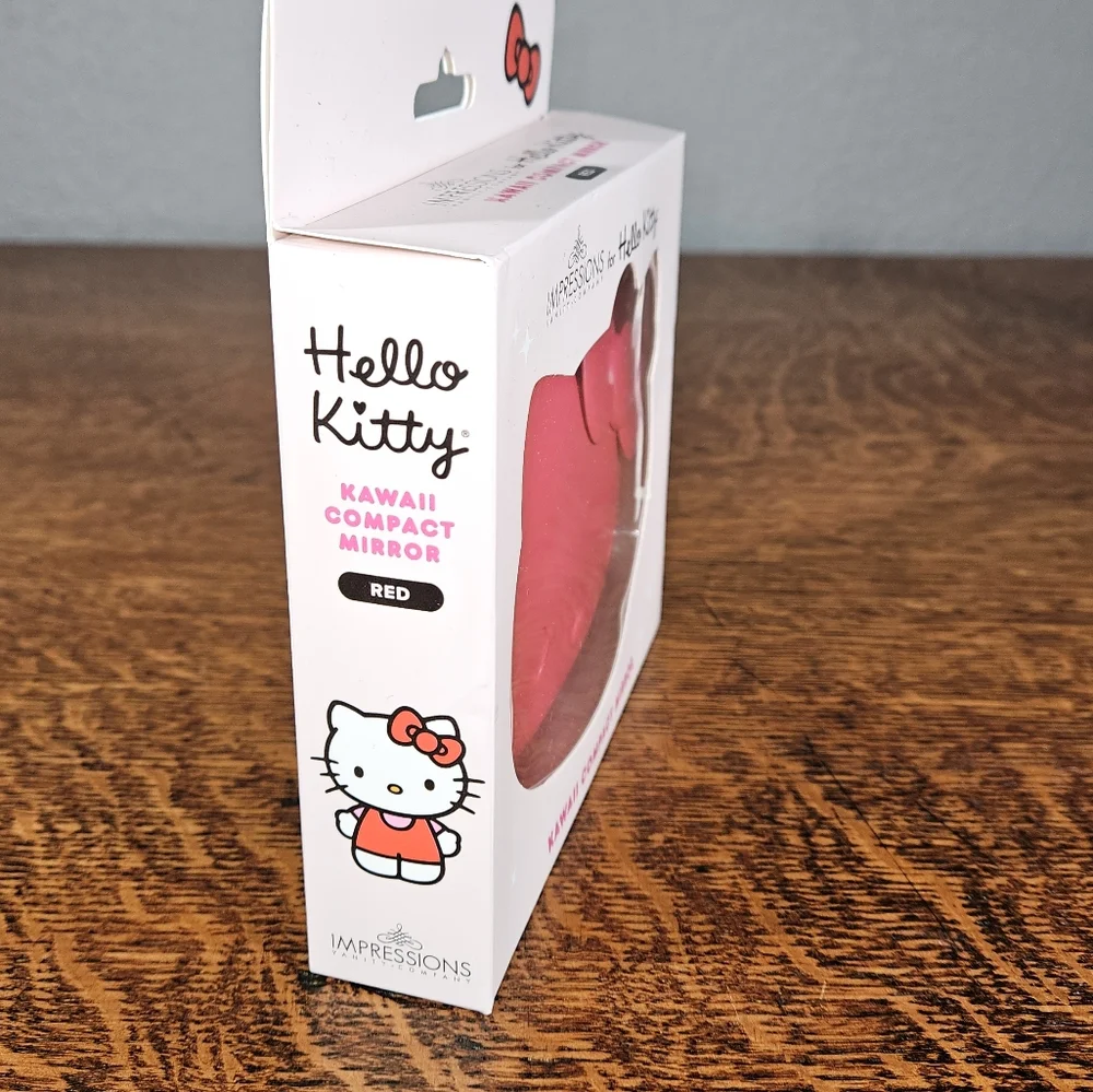 Hello Kitty Kawaii Battery Compact Mirror NIB - Picture 4 of 7